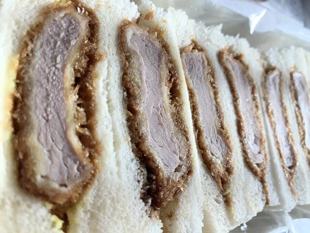 カツサンド断面