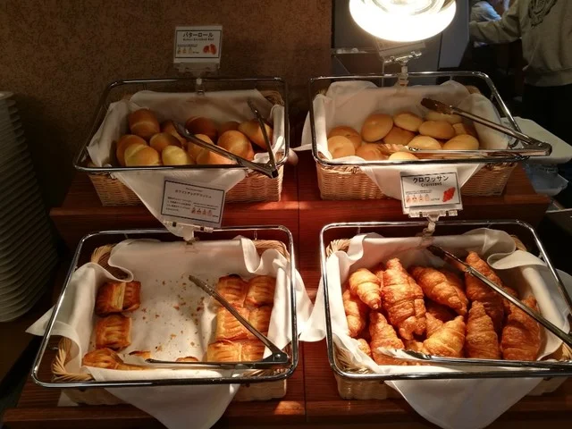 焼きたてパン4種