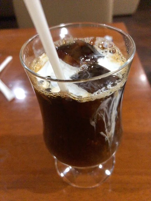 札幌駅近くの昭和レトロ喫茶店「食事処＆喫茶 サンセリテ」日替わり弁当750円が人気｜ウマ店