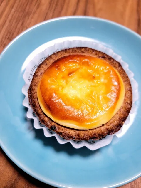 焼きたてチーズタルト