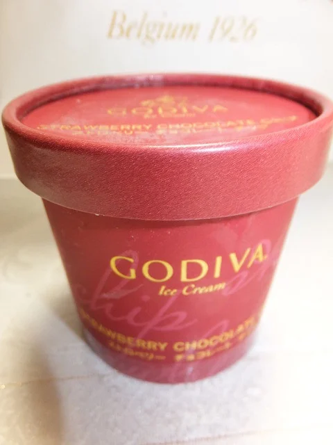 ストロベリーアイス