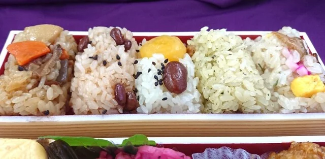 二段重ね弁当