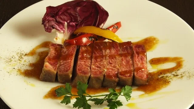 厳選牛サーロインステーキ