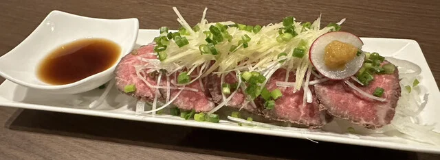 和牛のたたきサラダ