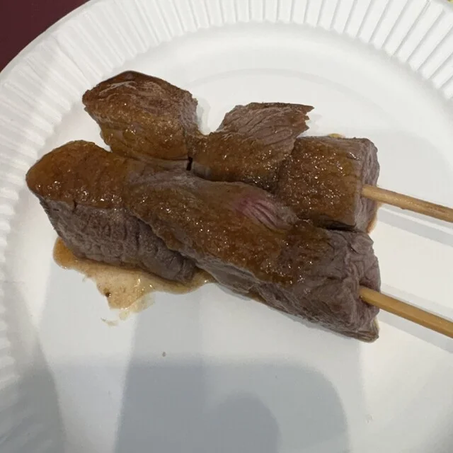 肉処くろべこや｜札幌駅徒歩5分｜十勝ハーブ牛の和風肉バル【ローストビーフ丼が人気】