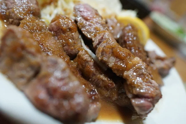 厚切りステーキ