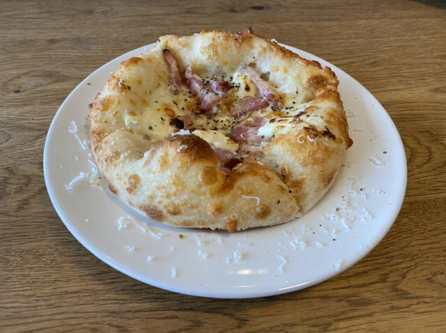 ベーコンとマスカルポーネピザ