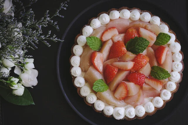 SHELTER CAFE札幌｜100種類のドライフラワーに囲まれた大通の隠れ家カフェ