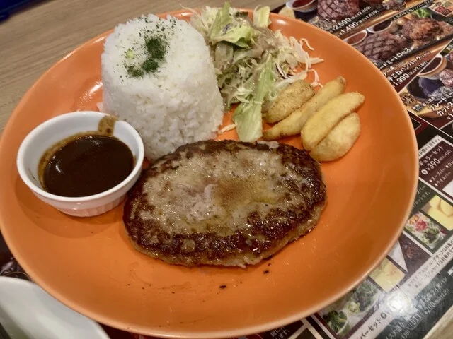 手ごねハンバーグプレート