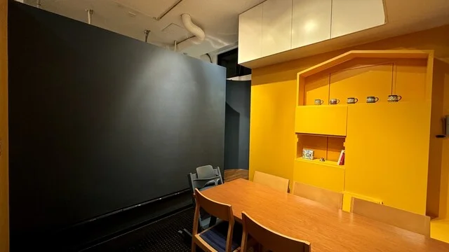 個室（黒板付き）