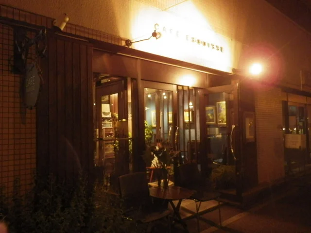 カフェ・エスキス｜札幌円山の老舗ギャラリーカフェ完全ガイド【2025年最新版】