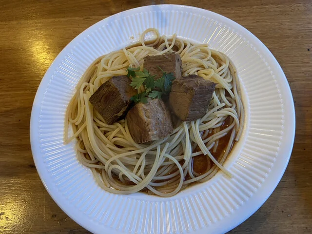 牛肉のラグーソース