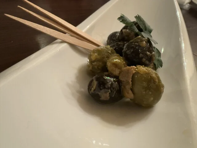 自家製オリーブのマリネ