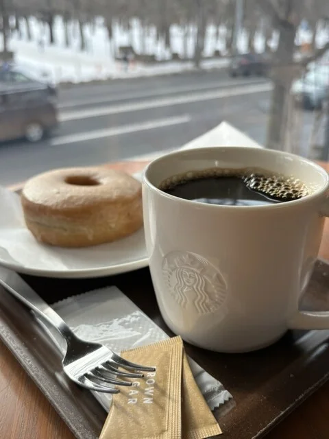 スターバックス コーヒー 札幌宮ケ丘店｜円山公園隣接の絶景カフェ【ウマ店】