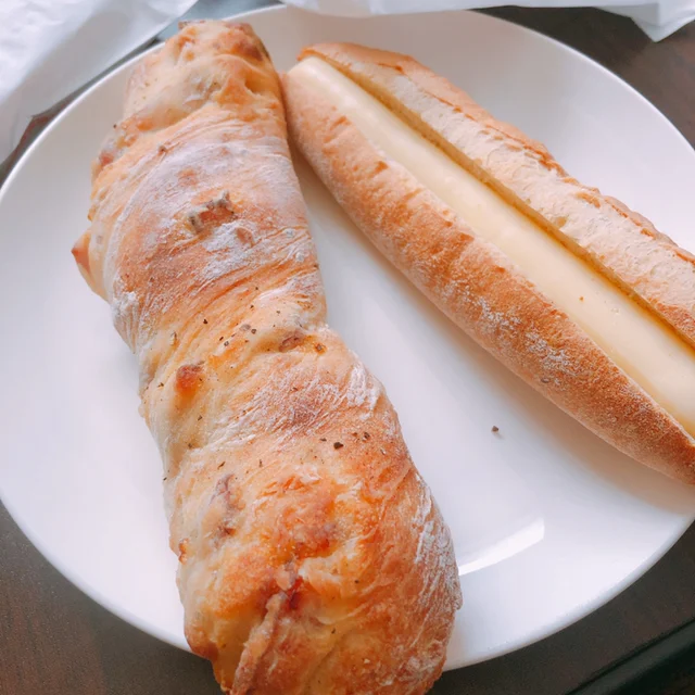 ベーコンマスタードとミルクフランス