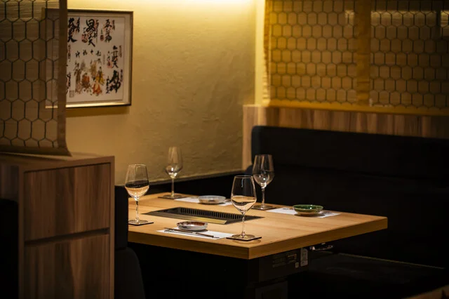 4名様がけのテーブル席