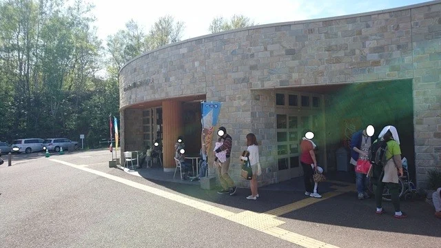 旭山記念公園レストハウス「ぽるく」完全ガイド｜札幌絶景カフェの名物ソフトクリームと手作り料理