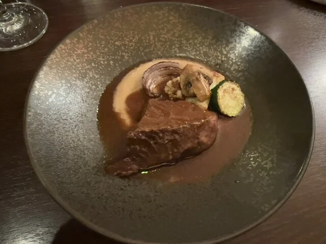 十勝牛ホホ肉の赤ワイン煮込み