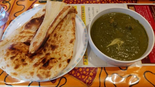 ナン&サーグチキン