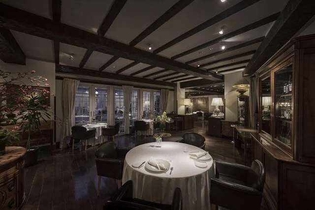 ダイニング（夜）