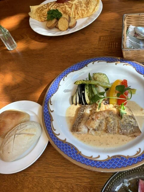 銀カレイのポワレとパン