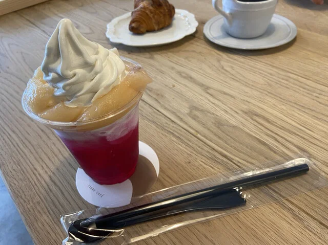 赤しそ&ももフロート