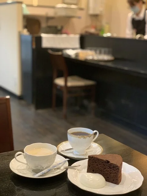 菊地珈琲 南大通ビル店｜札幌西11丁目駅直結の老舗自家焙煎珈琲店｜ウマ店