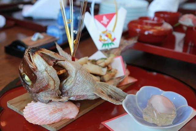 鯛のおかしら付き