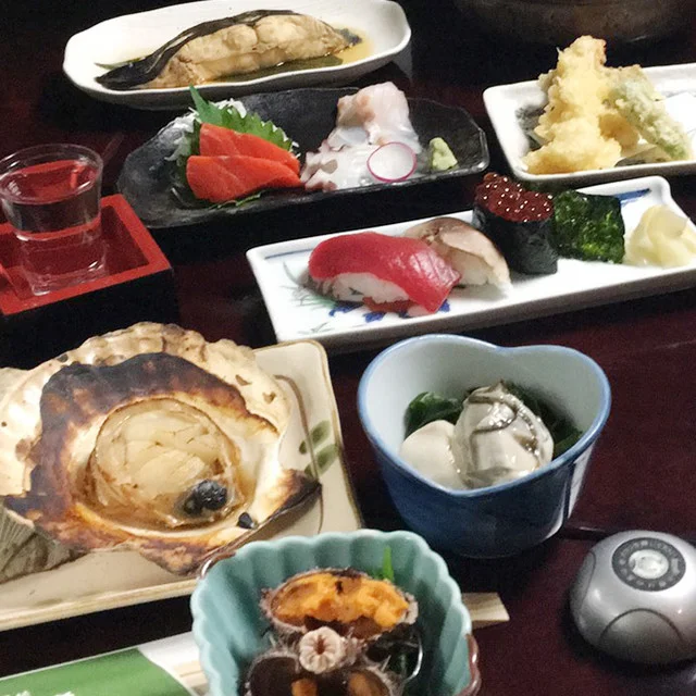 とれたて根室港｜札幌駅直結の道東海鮮居酒屋【活イカ・カニ・ウニ】