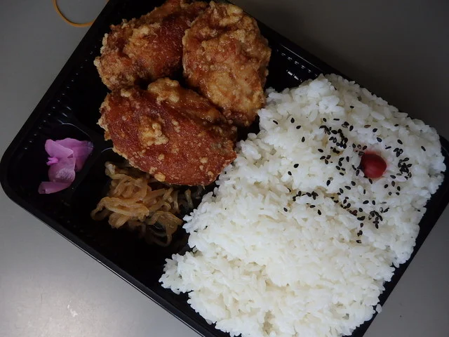 唐揚げ弁当