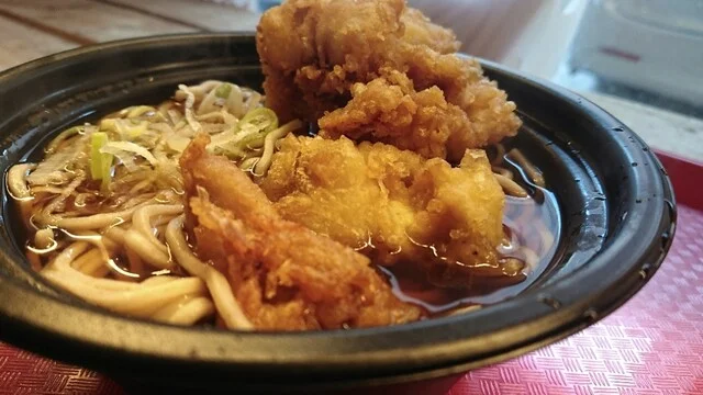 かけそば＋からあげ