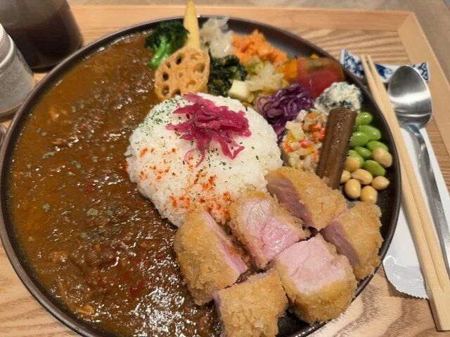 優しさから生まれた僕たち｜札幌円山の時間帯別ラーメン・カレー店【2025年新店】