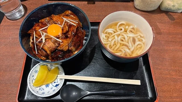味処 あずま｜札幌駅直結・秘伝タレの豚丼と関西風うどん【完全ガイド】