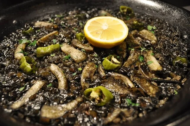 イカ墨のパエージャ