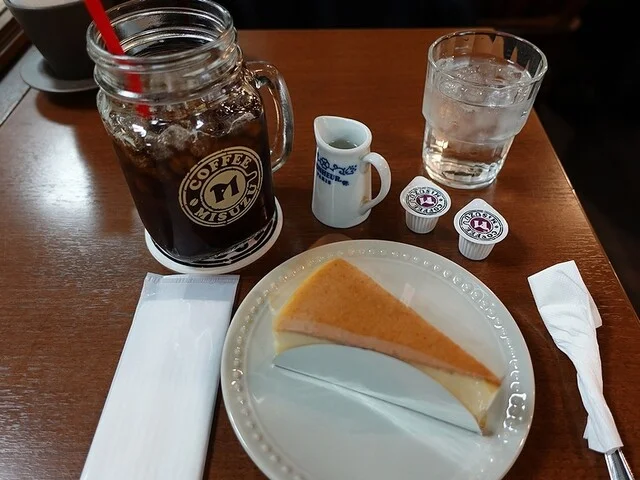 チーズケーキとアイスコーヒー