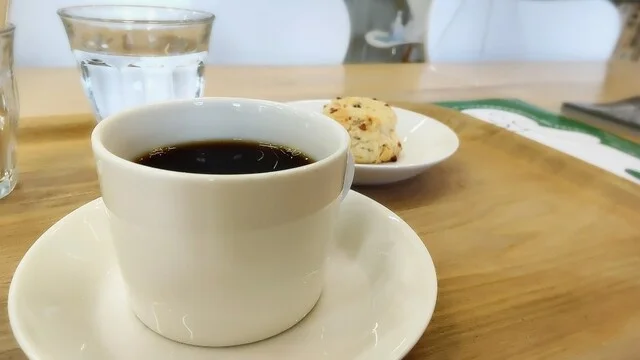 レギュラーコーヒーとスコーン