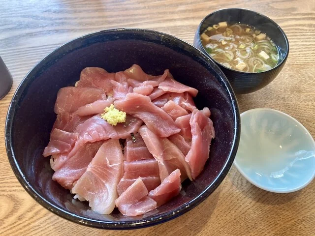 まぐろ丼