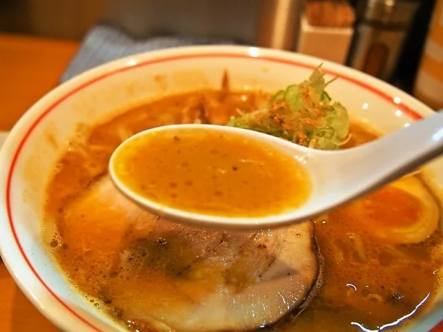 辛みそらーめん（スープ）