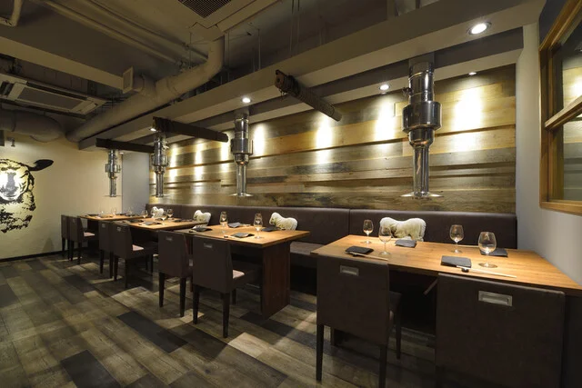 4名掛けテーブル席