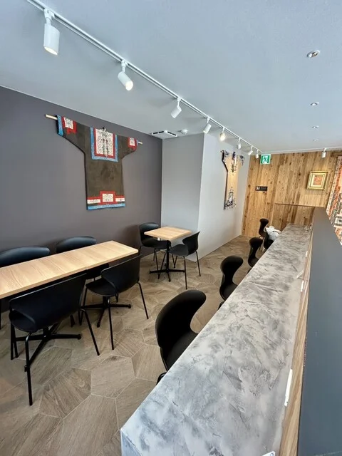 2階カフェスペース内観