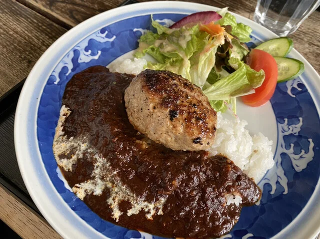 ハンバーグカレー全景