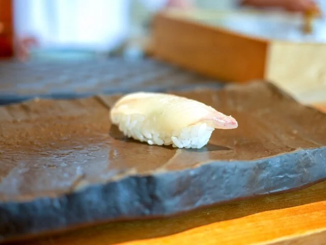 鮨棗 赤レンガテラス店｜札幌駅徒歩3分・絶景寿司ランチ&yen;2,530〜【完全ガイド】