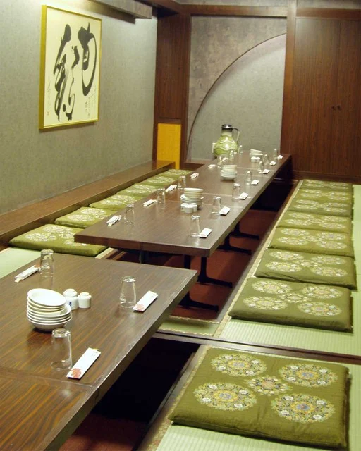 掘りごたつ個室