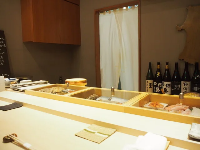 店内カウンター