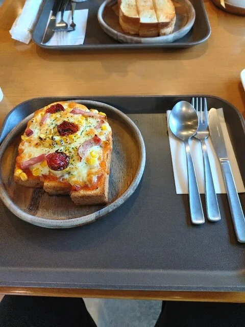 チキン惣菜パン