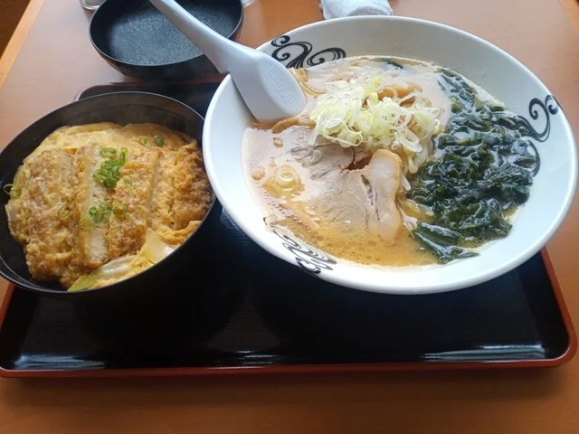 ハーフかつ丼と味噌ラーメンセット