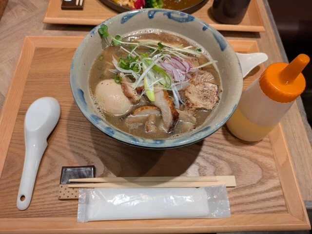 煮干しチャーシュー麺