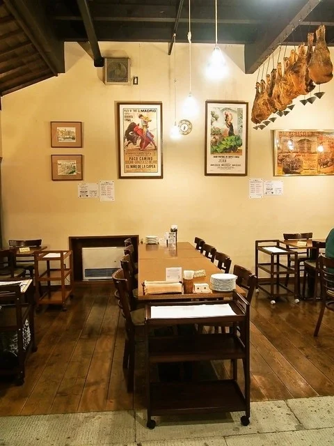 店内（テーブル席）