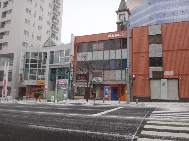 屋上に時計台があります