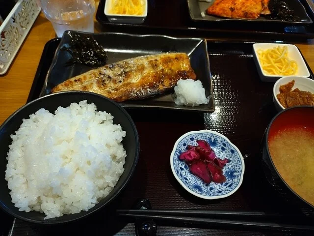 カレイ刺身定食